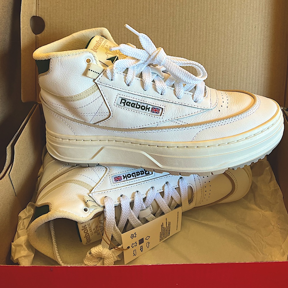 Reebok Club C Geo Mid Women tennis sneaker